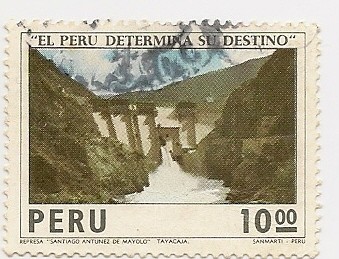 El Perú determina su destino