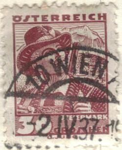 AUSTRIA 1934-36 (M577) Traje tipico austriaco - Cazador con el Grimming Steiermark 30g