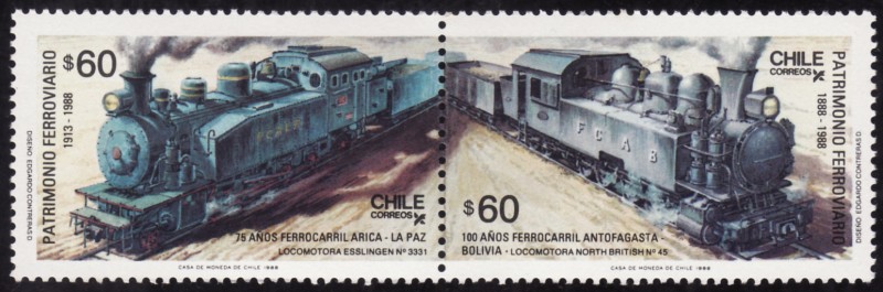 Por la vía pasa el tren