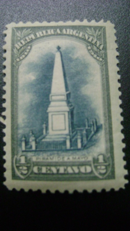 sellos mint - 1910 - Piramide  de Mayo -