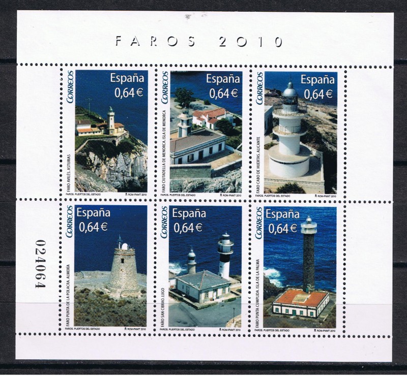 Edifil  4594  Faros y puertos de España.   Hoja con las fotos de seis faros de España.
