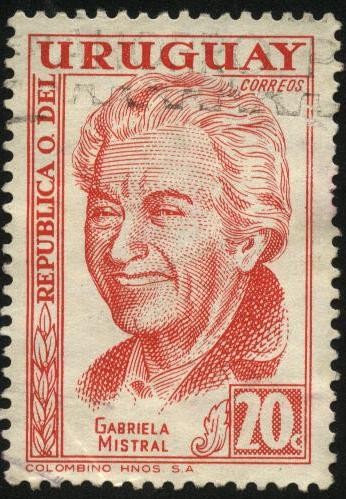 Lucila de María del Perpetuo Socorro Godoy Alcayaga más conocida como Gabriela Mistral. 1889 – 1957.