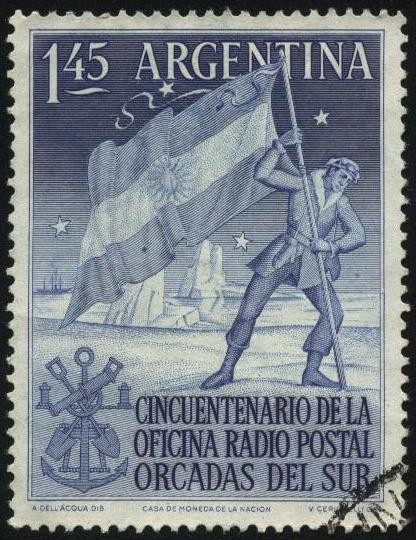 Cincuentenario de la oficina radio postal de las Orcadas del Sur. Bandera Argentina. 