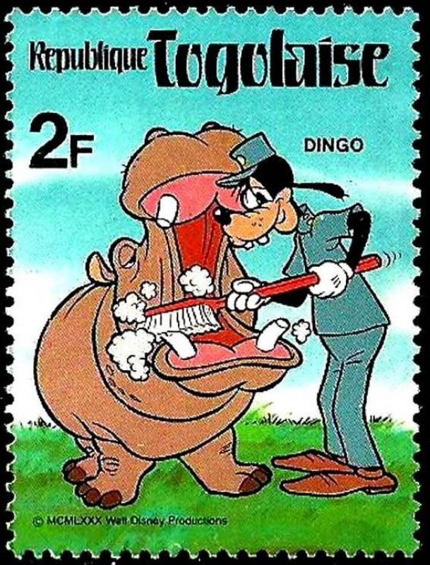 TOGO 1980 Scott 1000 Sello ** Walt Disney Dingo y el hipoopotamo 2F 