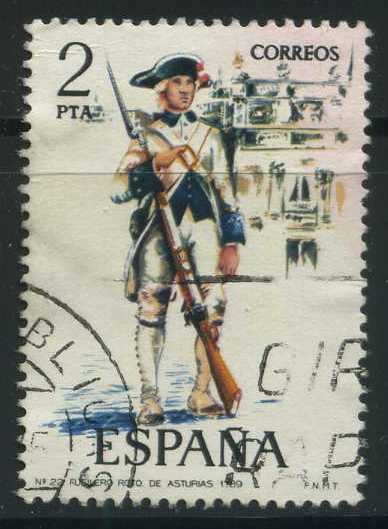 E2278 - Uniformes militares