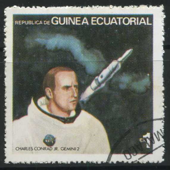 Astronauta y Nave Espacial