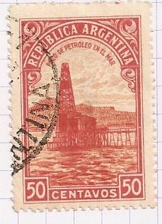 Pozo de petroleo en el mar