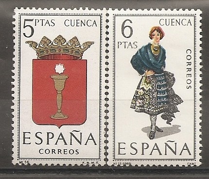 Escudo y traje típico (Cuenca)