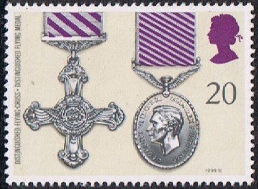 PREMIOS AL VALOR. CRUZ Y MEDALLA AL MÉRITO AÉREO
