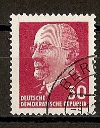 DDR / P. Walter Ulbritch.