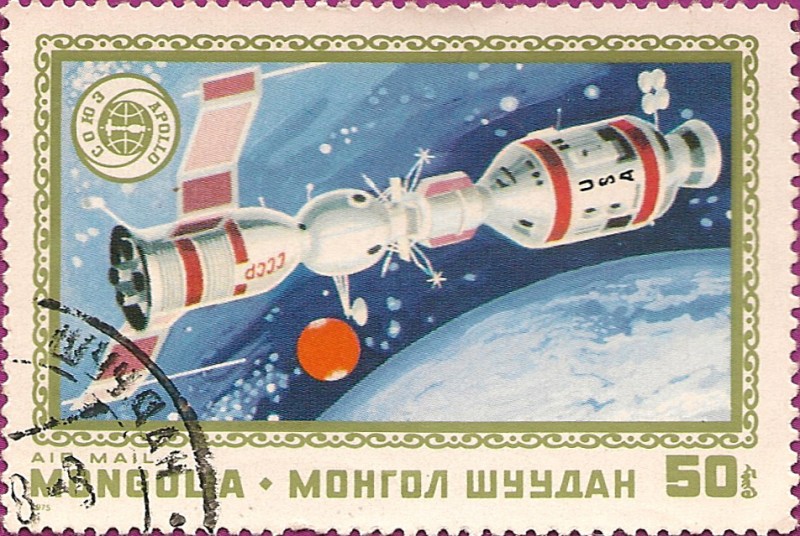 Proyecto Emblema: Soyuz y Apollo después del acoplamiento. (V)