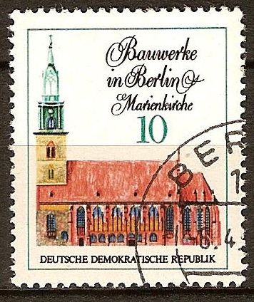 Edificios en Berlin-Iglesia de santa María,1250-DDR.