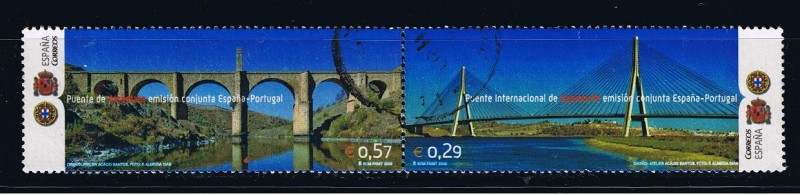 Edifil  4263-4264  Puentes Ibéricos. Emisión conjunta con Portugal. 