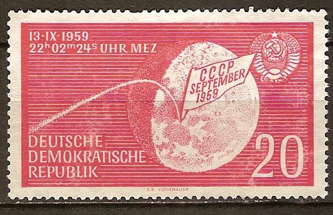 Aterrizaje cohete cósmico soviético en la luna (DDR).