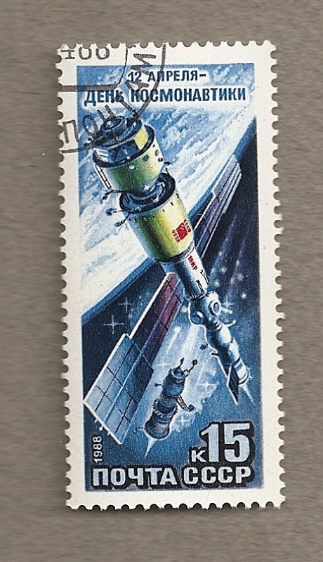 12 mision cosmonautas