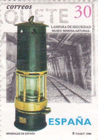 lámpara de seguridad -museo de la minería Asturias       (D)