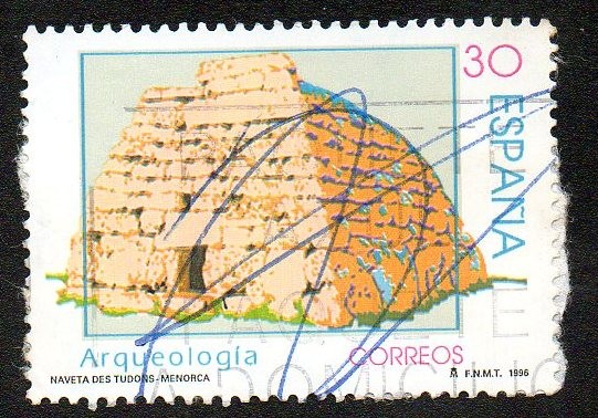 Arqueología - Naveta des Tudons (Menorca)