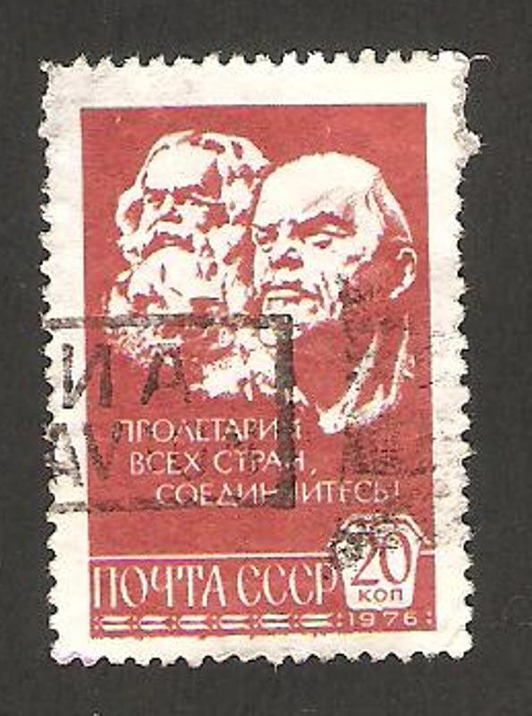 Lenin y Karl Marx