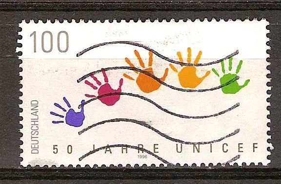 50a Aniv de UNICEF (Impresiones en color de manos de los niños).