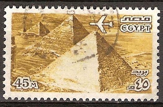  Las tres pirámides de Giza.