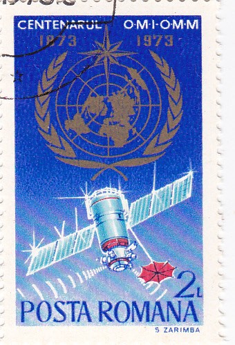 Emblema ONU y satélite