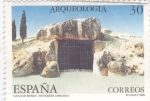 ARQUEOLOGIA- Cueva de Menga-Antequera (Málaga)      (Ñ)