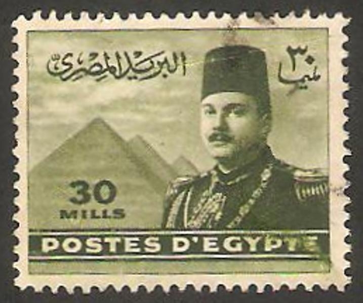 256 - Rey Farouk y las Pirámides
