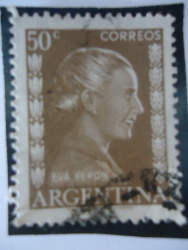 María Eva Duarte de Perón. 1919-1952