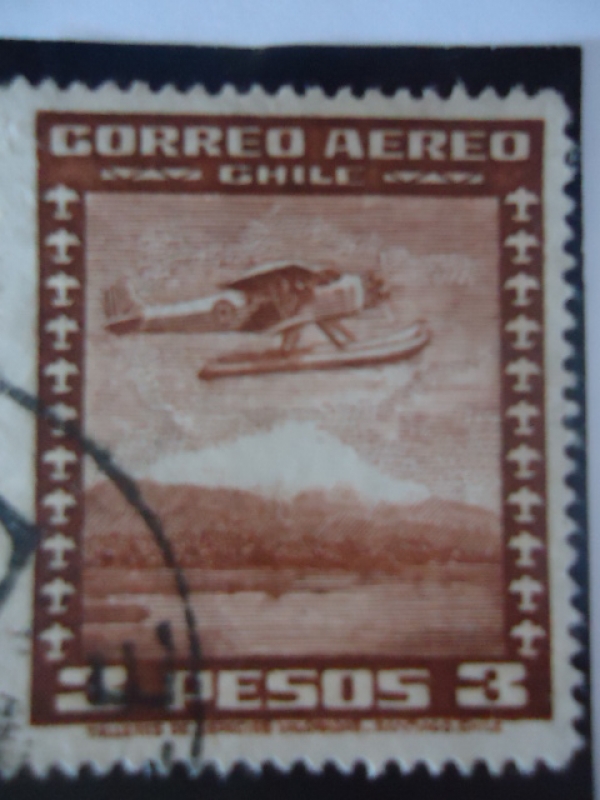 Hidroavión y Volcán