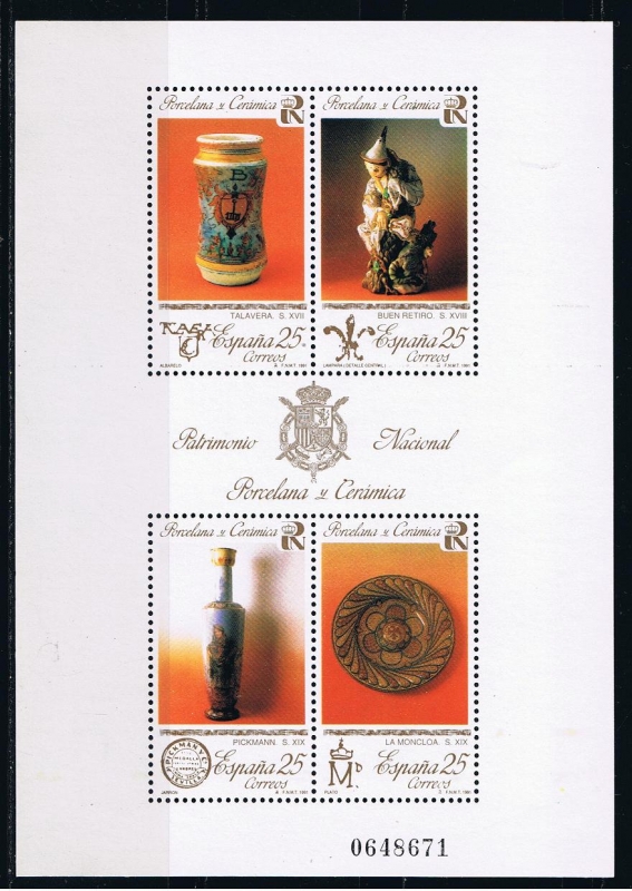 Edifil  3115  Patrimonio Artístico Nacional. Porcelana y cerámica.  