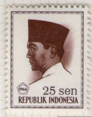 18 Achmed Sukarno