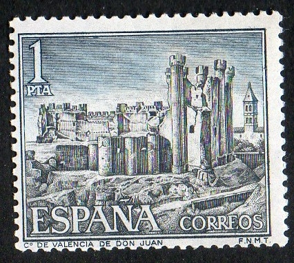 1977- Castllos de España. Valencia de don Juan ( León ).