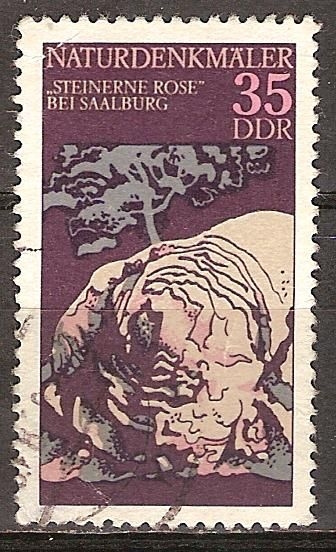 Fenómenos Naturales.Cornisa rocosa cerca de Saalburg-DDR. 