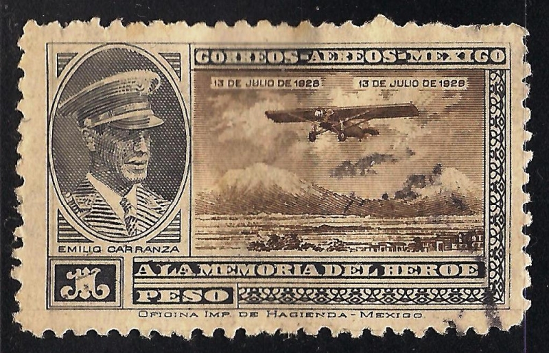 Capitán Emilio Carranza y su avión 