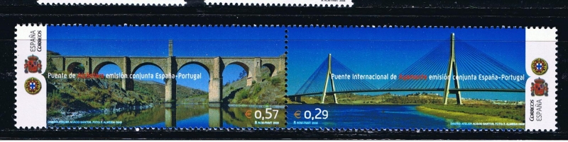 Edifil   4263-4264  Puentes Ibéricos. Emisión conjunta con Portugal.  