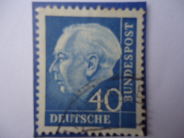 THEODOR HEUSS (1884-1963)