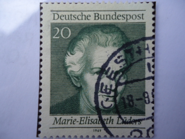 Marie Elisabet Lüders.