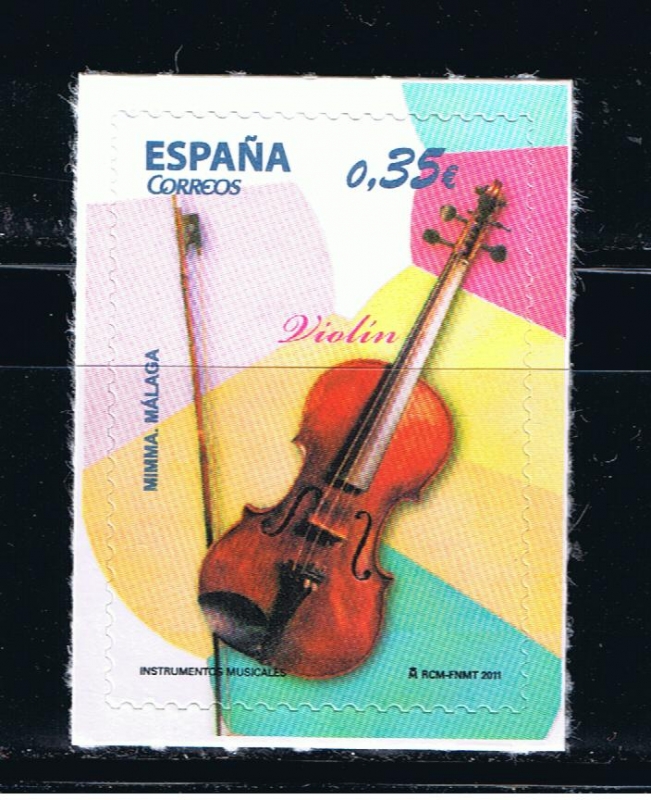 Edifil  4629  Instrumentos musicales.  