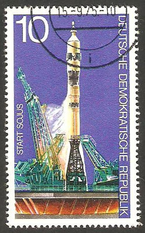 1763 - Cooperación espacial USA - URSS, Lanzamiento del Soyuz