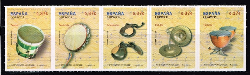 Edifil  4780-4784  Instrumentos musicales. 