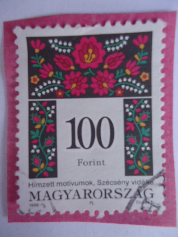 Magyarország- 100 Forint- Hímzett Motívumok. Szécsény vidéke