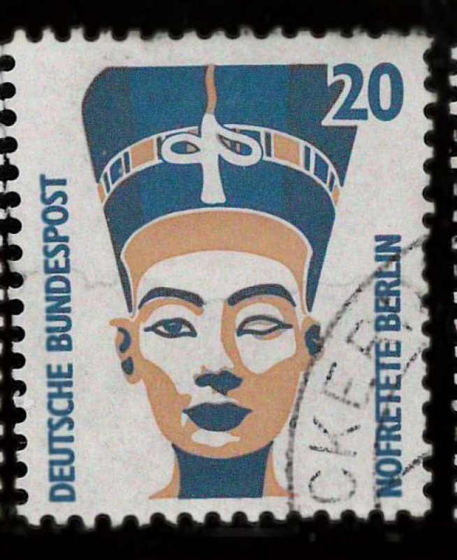 BUSTO DE NEFERTITI