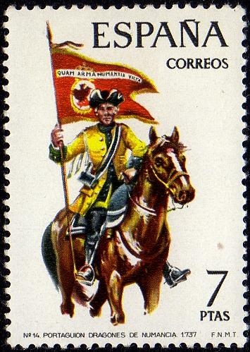 2200.-Uniformes Militares. III Grupo.Portaguión de Dragones de Numancia (1737)