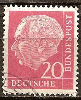 Prof. Dr. Theodor Heuss (1884-1963), primer presidente alemán.