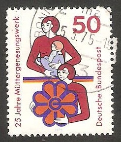 680 - 25 anivº de la creación de obras de ayuda a las madres