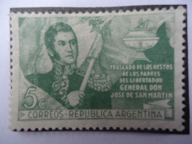 Traslado de los Restos de los Padres del Libertador General  Don José de San Martín