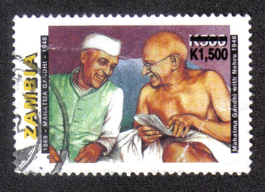 Mahatma Gandhi con Nehru 1946