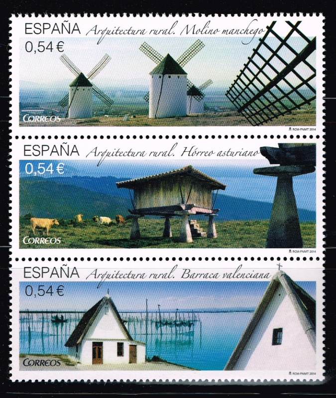 Edifil  4863-65  Arquitectura Rural.  Bloque de 3 sellos con distintos tipos de Arquitectura  Rural.