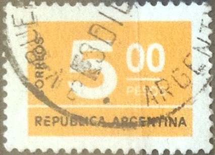 Intercambio 0,20 usd 5 pesos 1976
