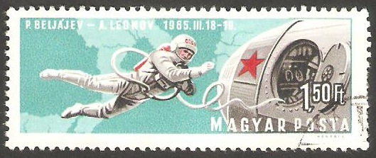 1876 - Conquista espacial, Beliajev y Leonov 